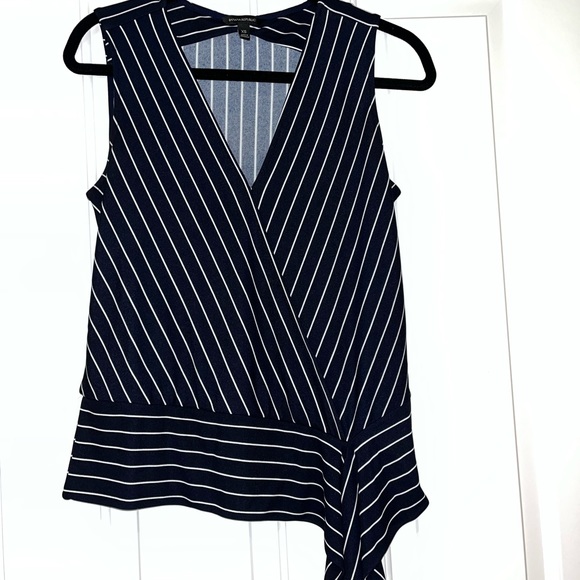Banana Republic Tops - Banana Republic woman’s xs faux wrap striped sleeveless top